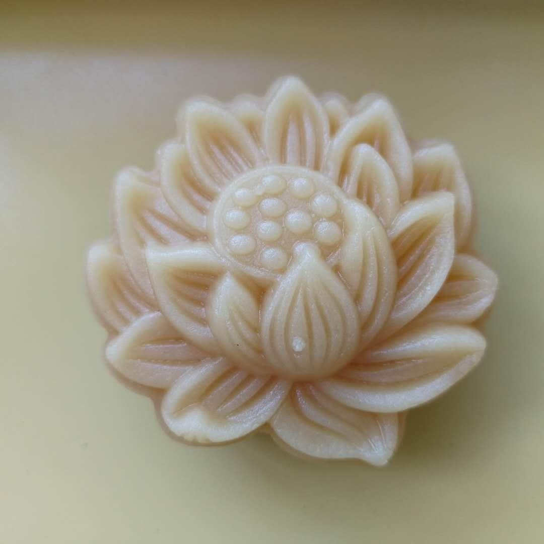 我搜集的异形月饼模具及月饼成品效果图集