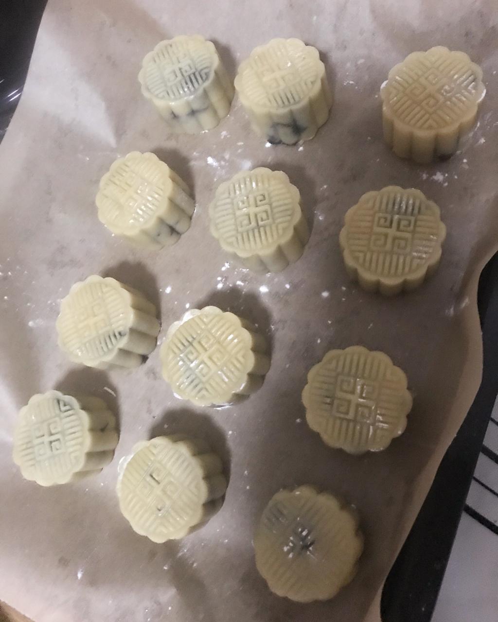 黑芝麻核桃馅月饼