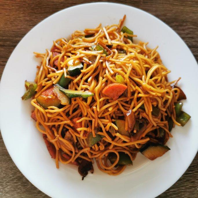 🍜最简单最好吃的家常炒面