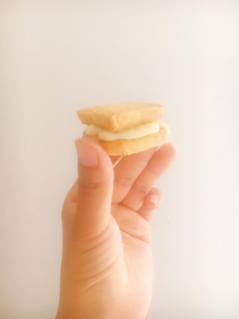 乳酪奶油夹心酥饼（芝士夹心饼干）