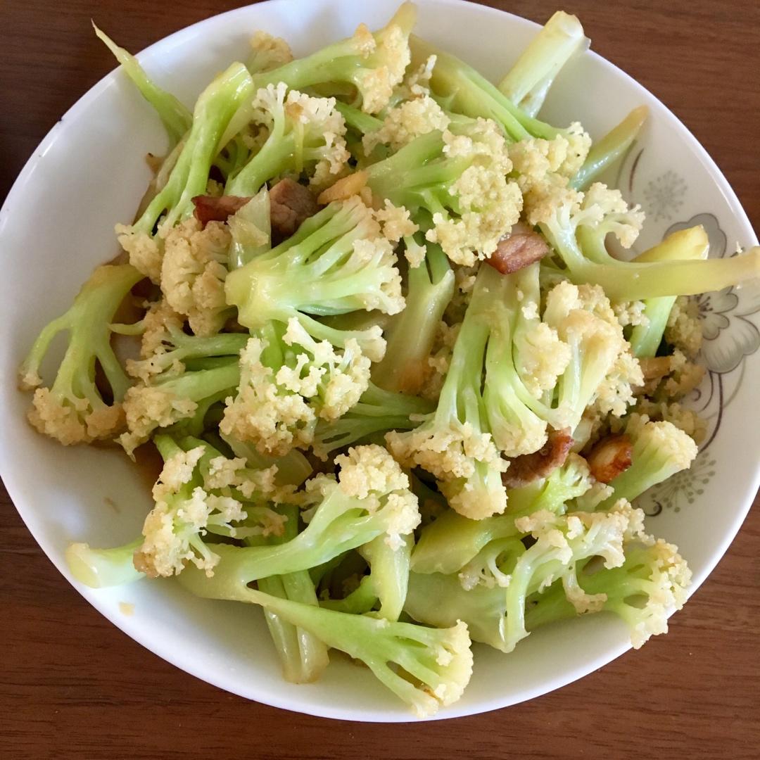 五花肉炒花菜