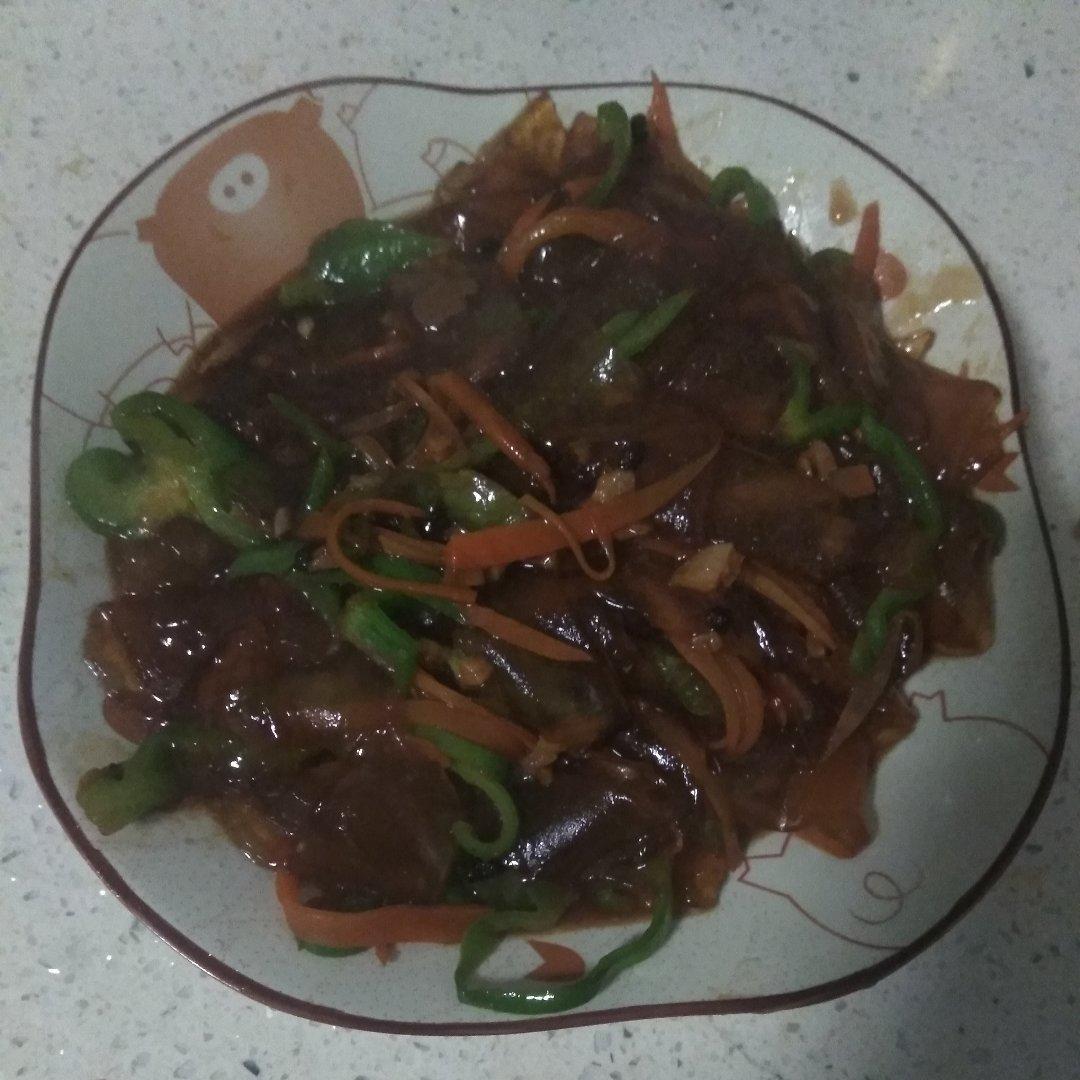 炒粉皮。