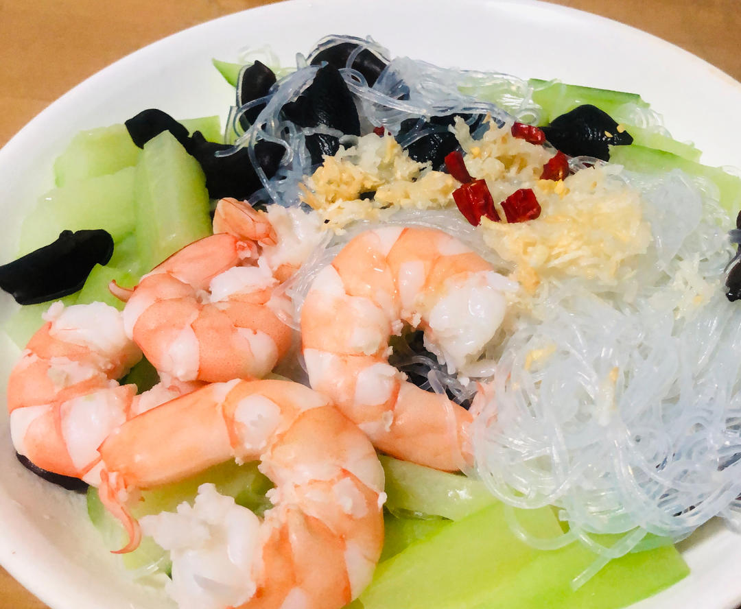 好吃的捞汁拌黄瓜海带魔芋虾仁