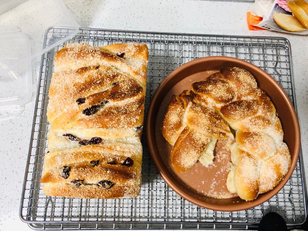 手撕蔓越莓炼乳吐司