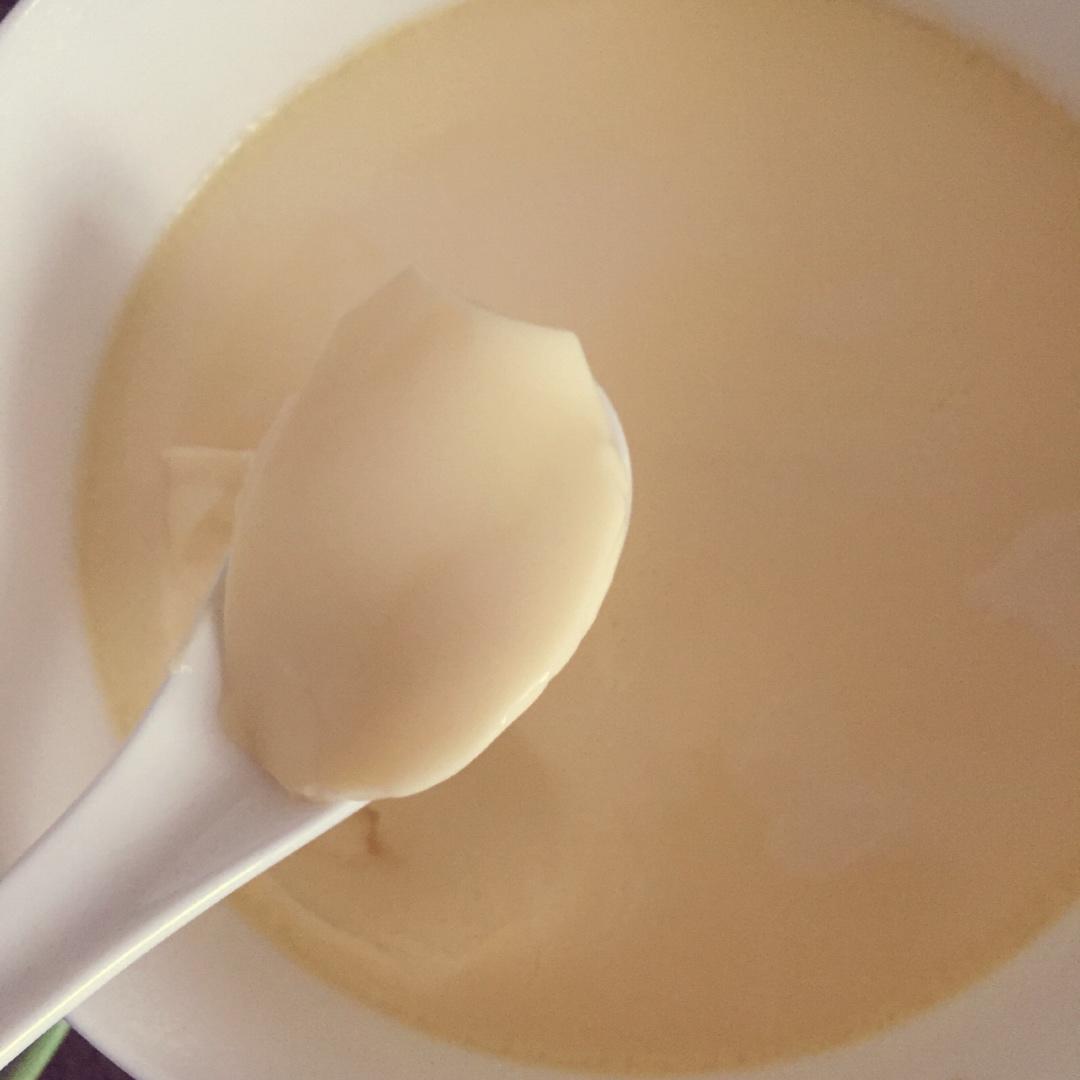 牛奶蒸蛋