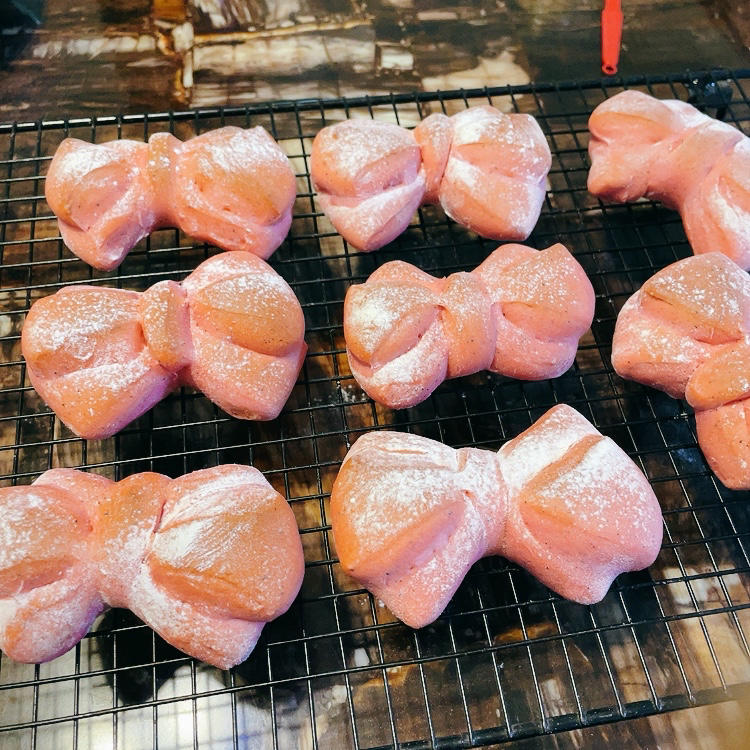 火龙果蝴蝶结面包（一次发酵）