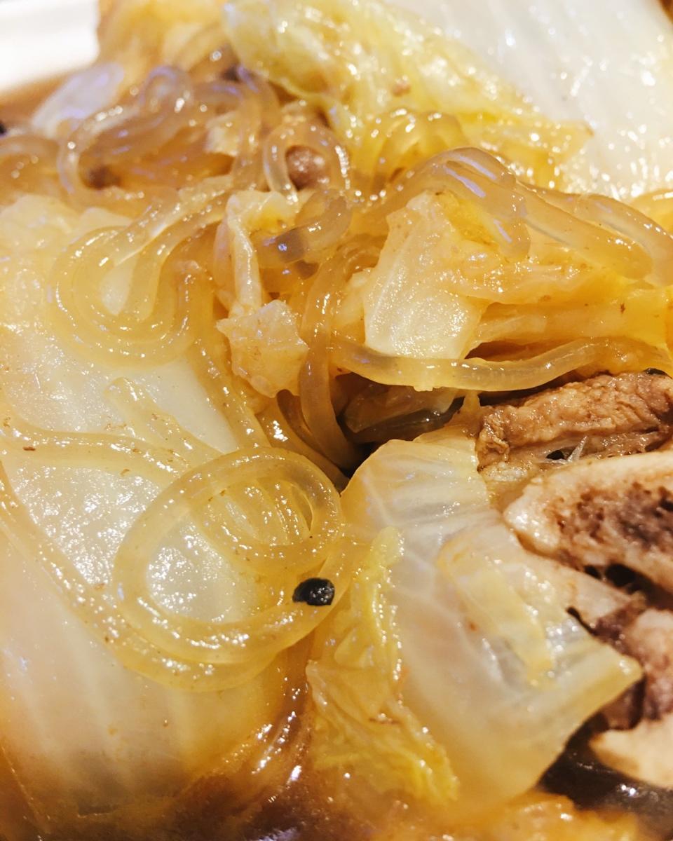 家常白菜炖粉条加豆腐泡