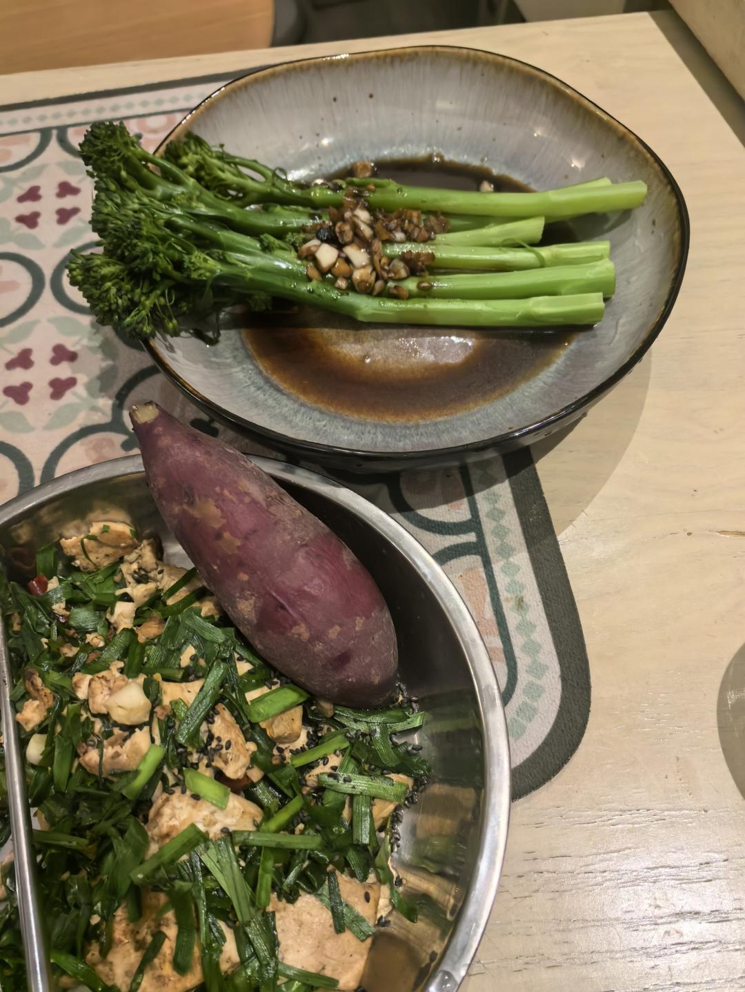 超简单的韭菜豆腐