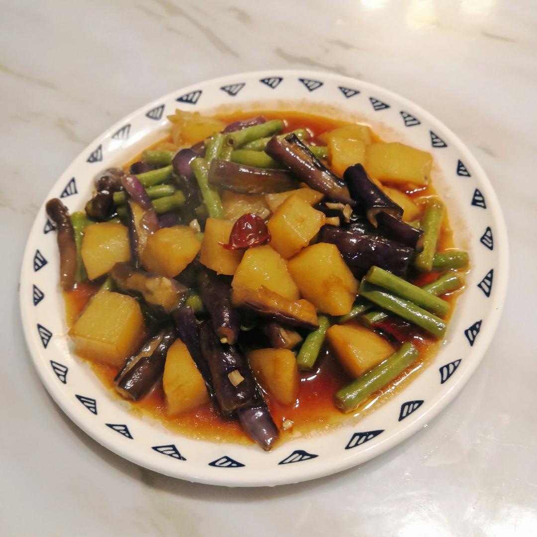 土豆茄子炖豆角