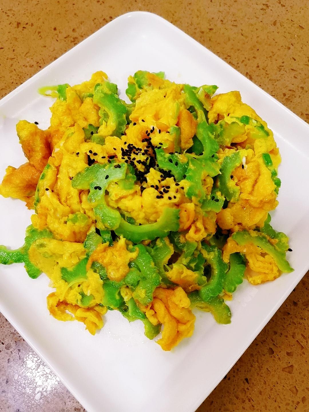 苦瓜炒鸡蛋
