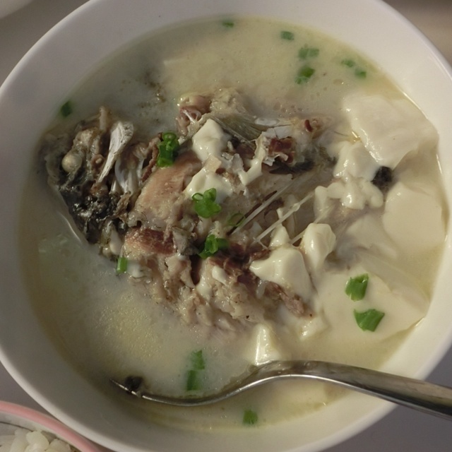 鲫鱼豆腐汤