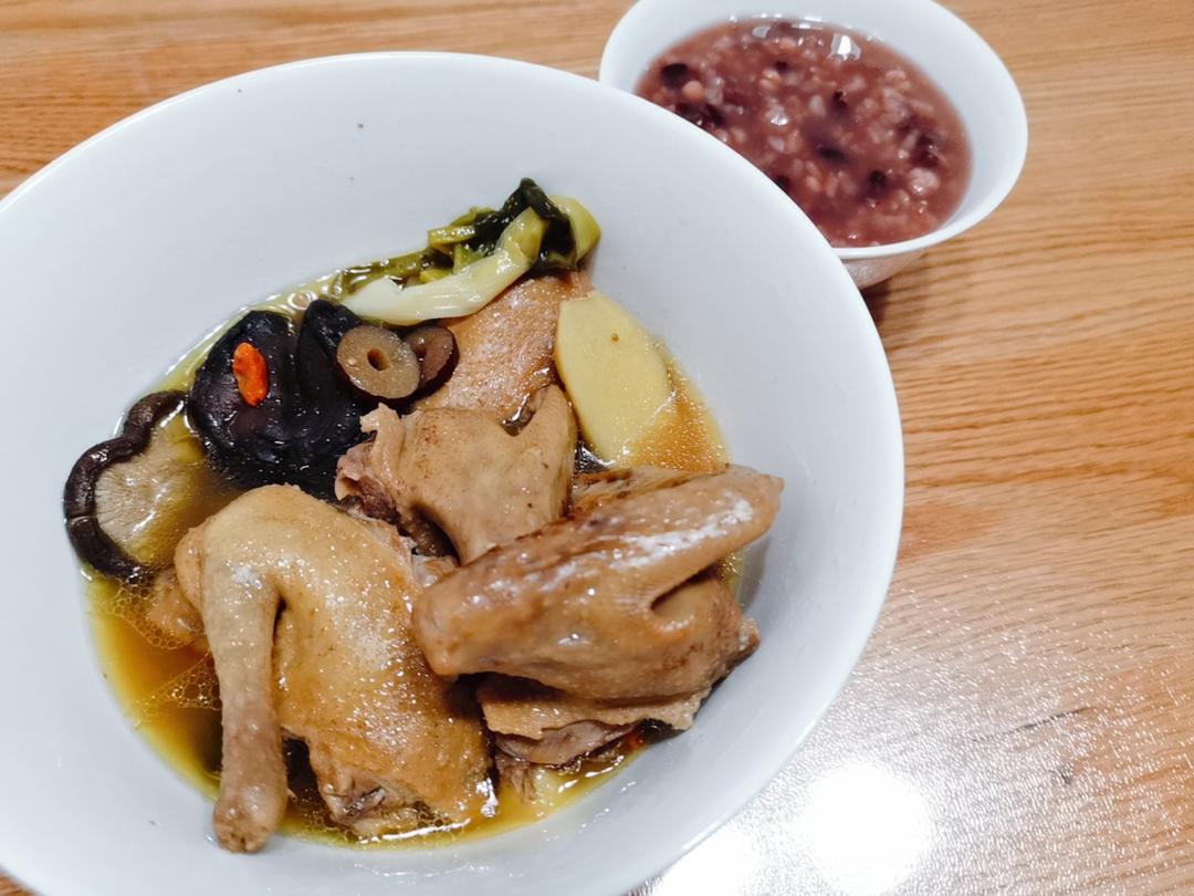 清淡营养鸽子汤（不腻不腥又好吃）