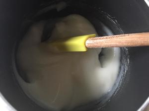 无油奶酪糯米吐司~汤种的做法 步骤1