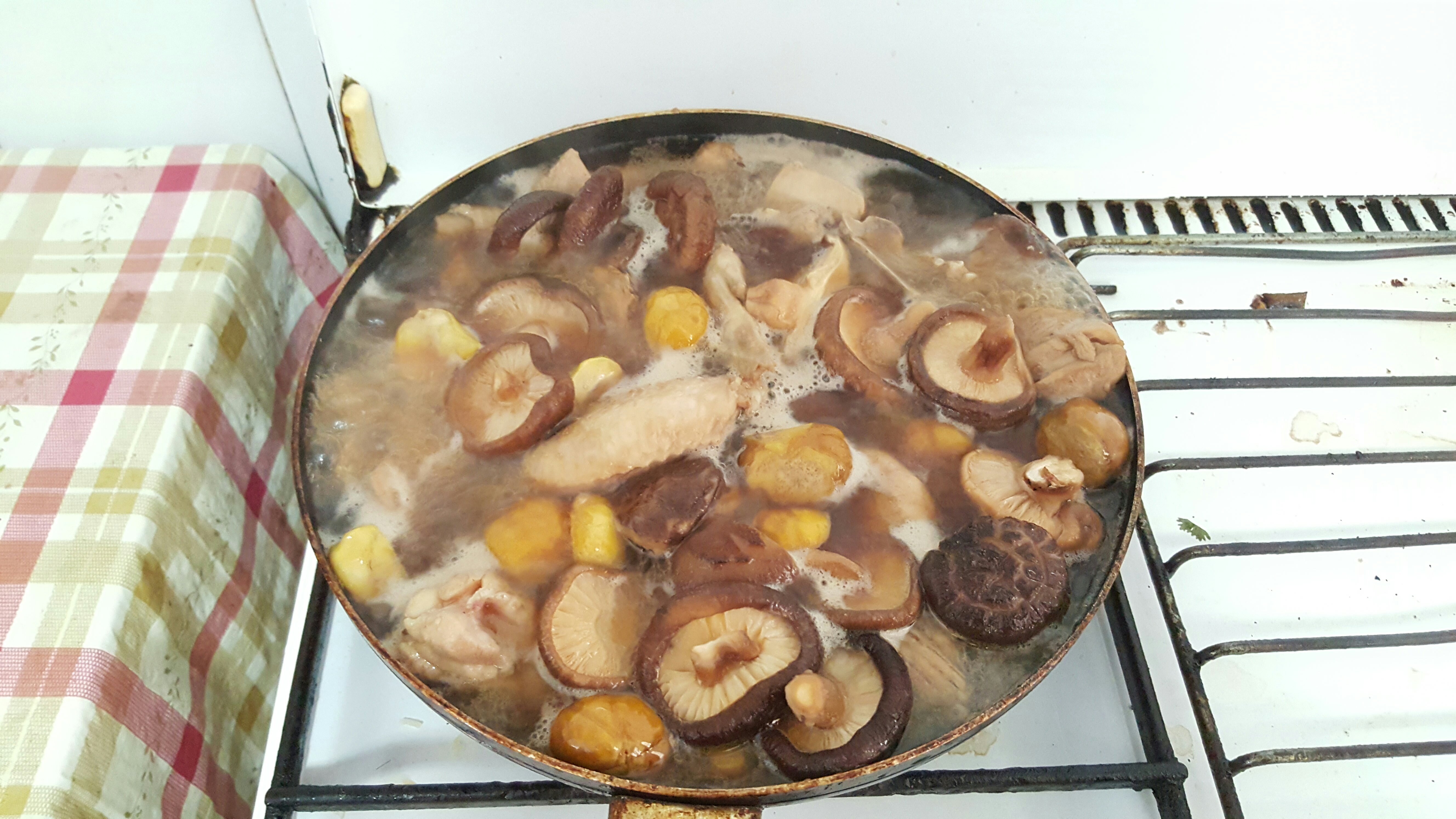 香菇栗子鸡~ 秋天必备菜的做法 步骤7