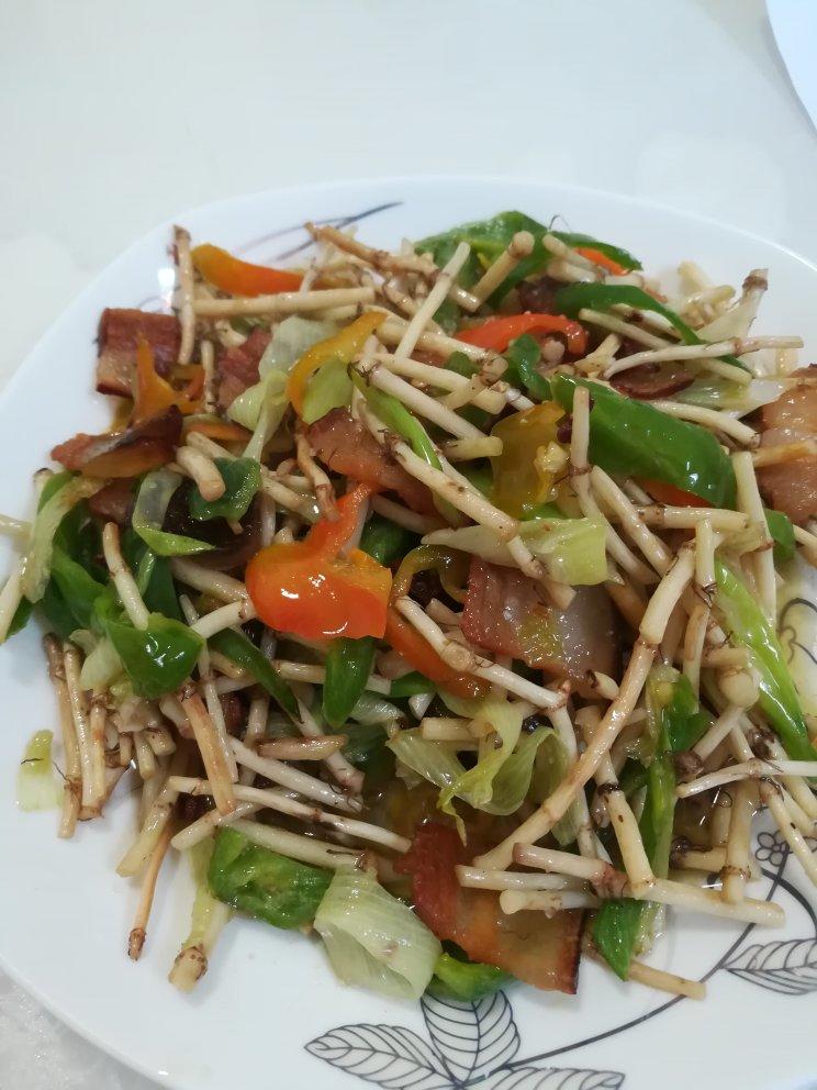 手机用户2817_7uqx做的鱼腥草炒腊肉
