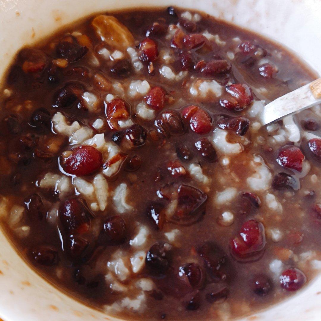 纯情小厨娘o(∩_∩)o~做的糯米红豆粥