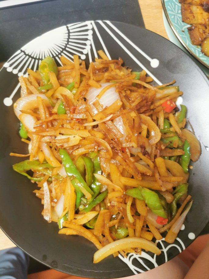 洋葱炒土豆片真的绝了(注意看小贴士😁)