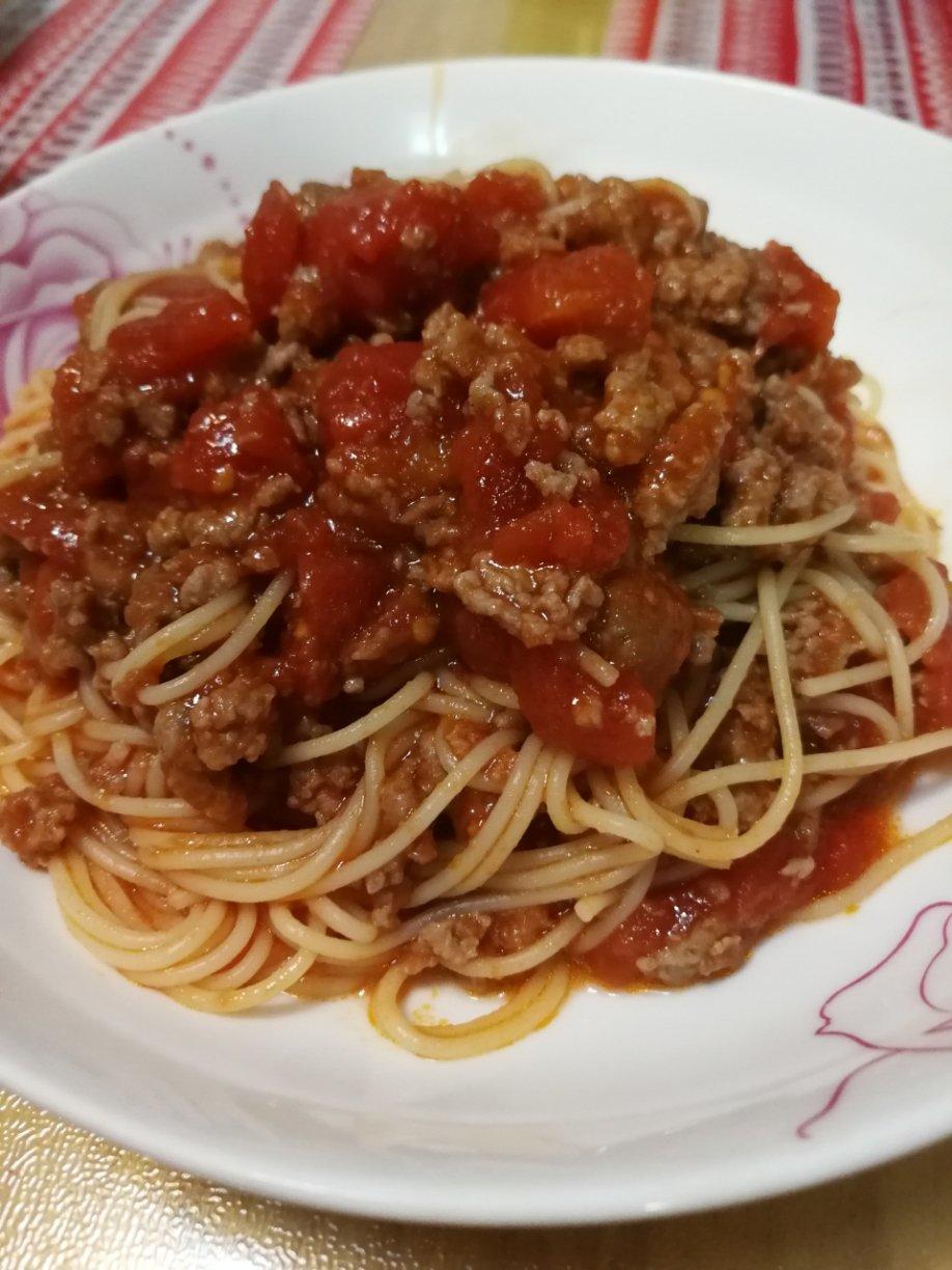 番茄肉酱意大利面