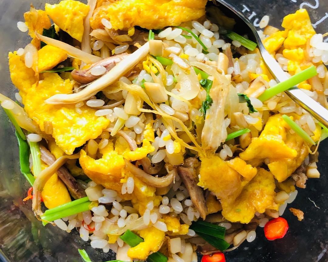 鸡丝蛋炒饭的做法
