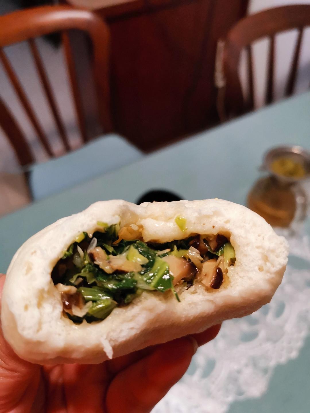 一发香菇青菜包，很详细。   （附提褶视频）