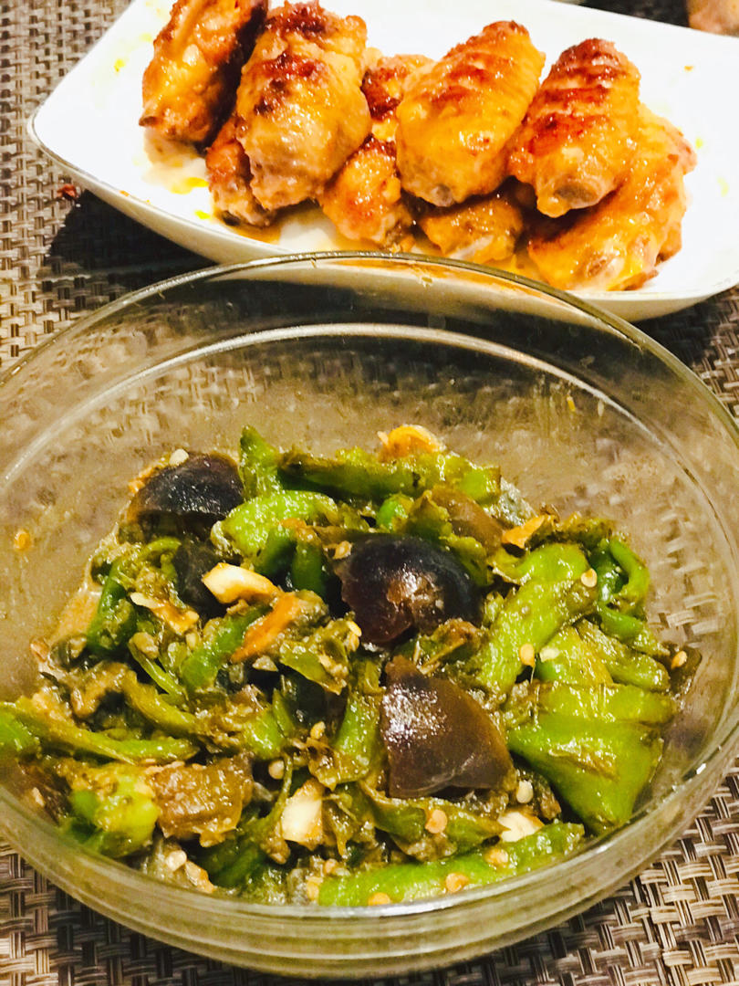 【正宗湘菜】擂辣椒皮蛋