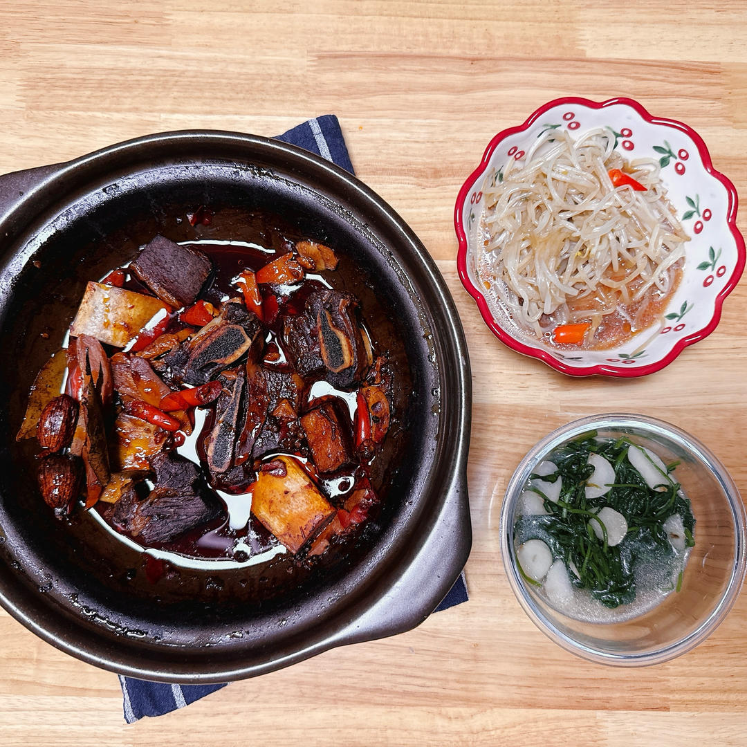 家常红烧牛排骨