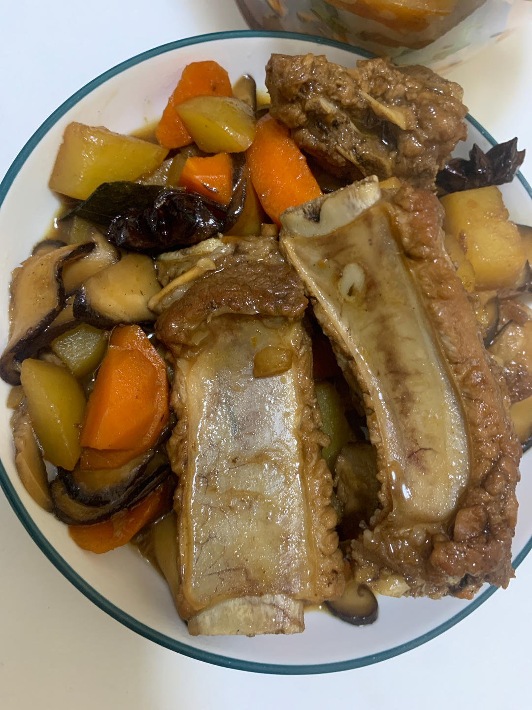 电饭锅排骨土豆焖饭