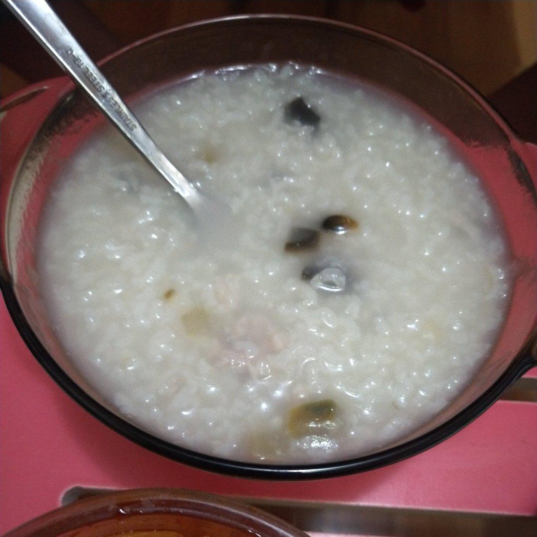 皮蛋瘦肉粥
