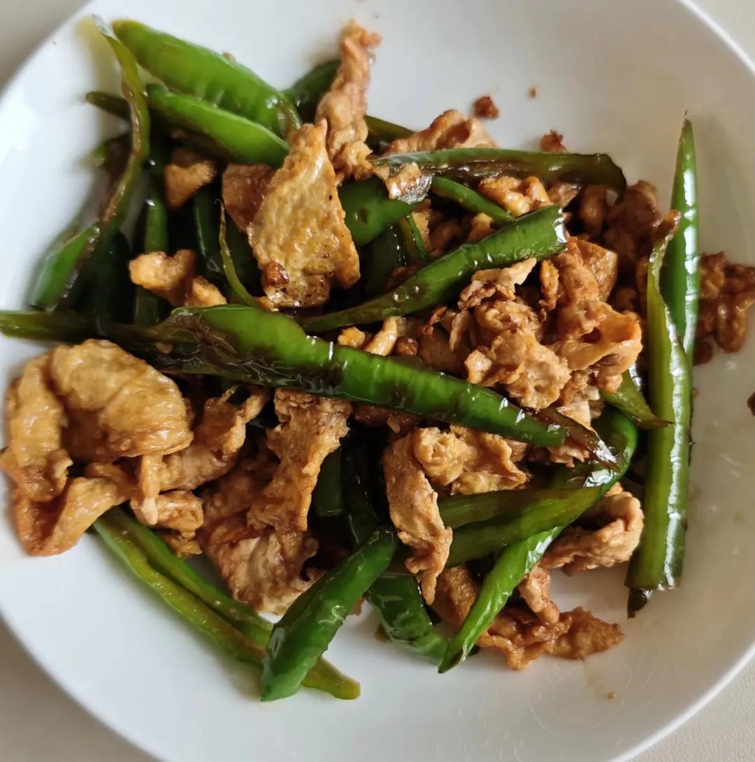 超级下饭的虎皮青椒炒鸡蛋！三碗饭都不够