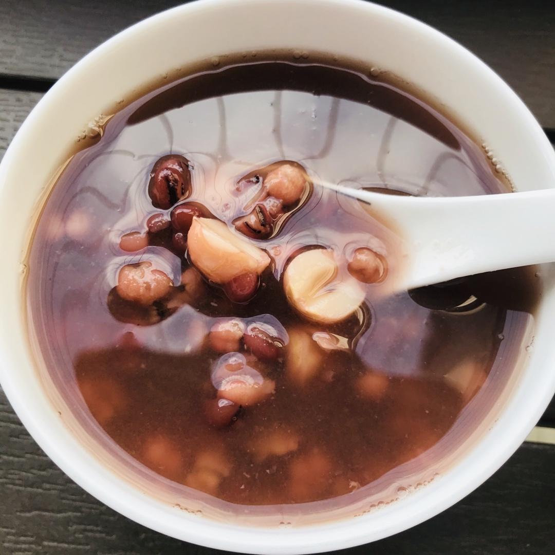 孕妇的三餐菜谱:莲子红豆糖水