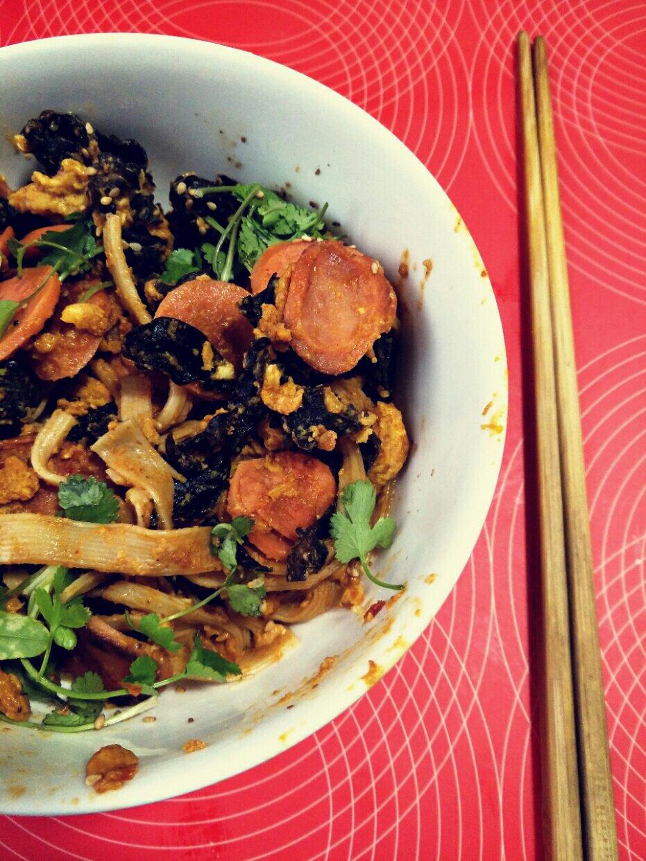 街头风味炒冷面