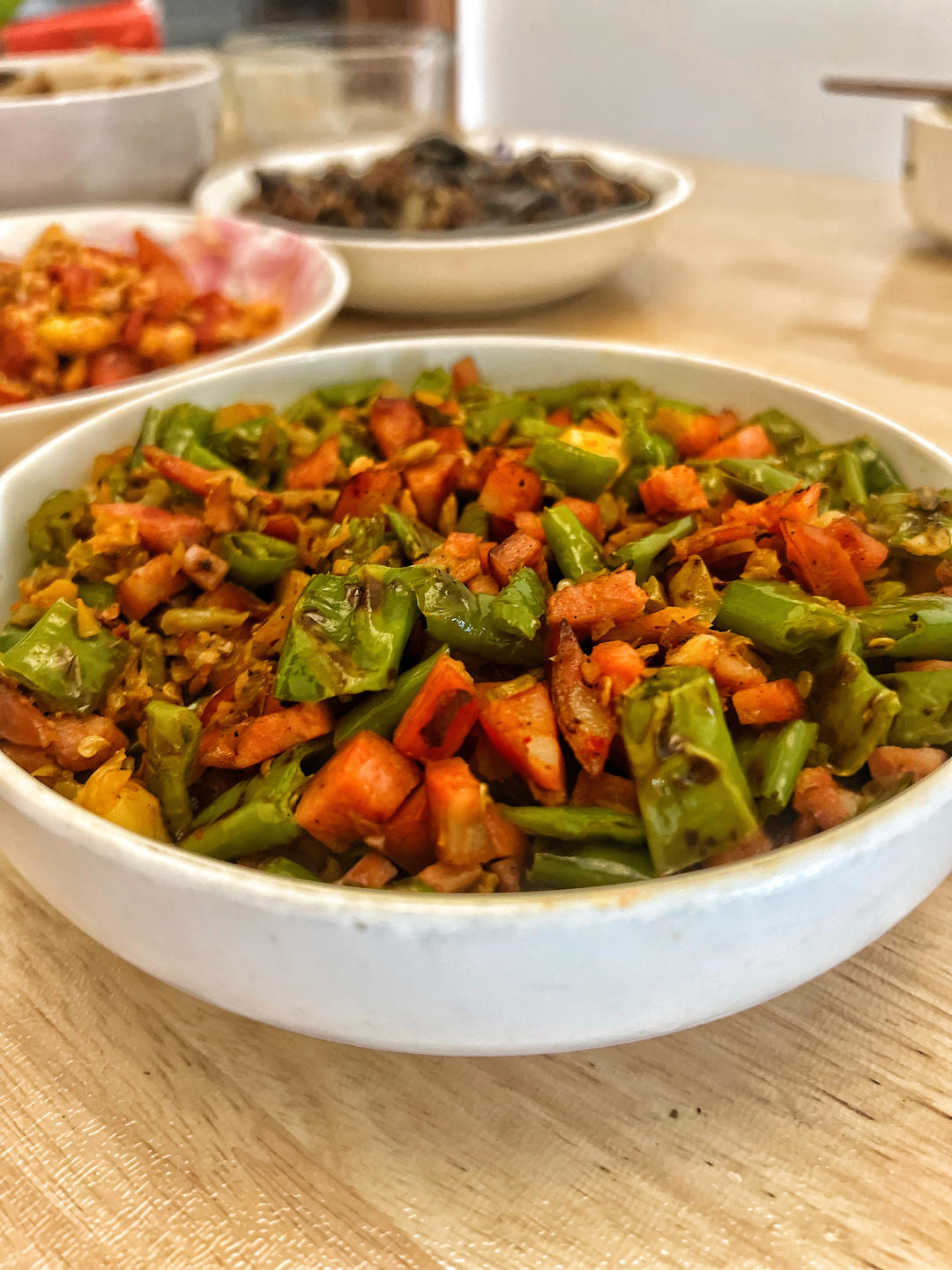 超下饭神器——尖椒红肠丁