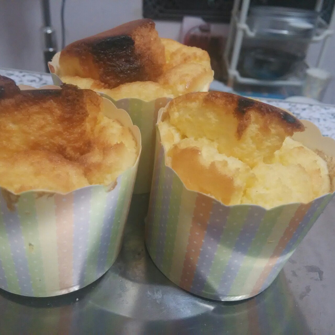 软绵绵戚风纸杯蛋糕