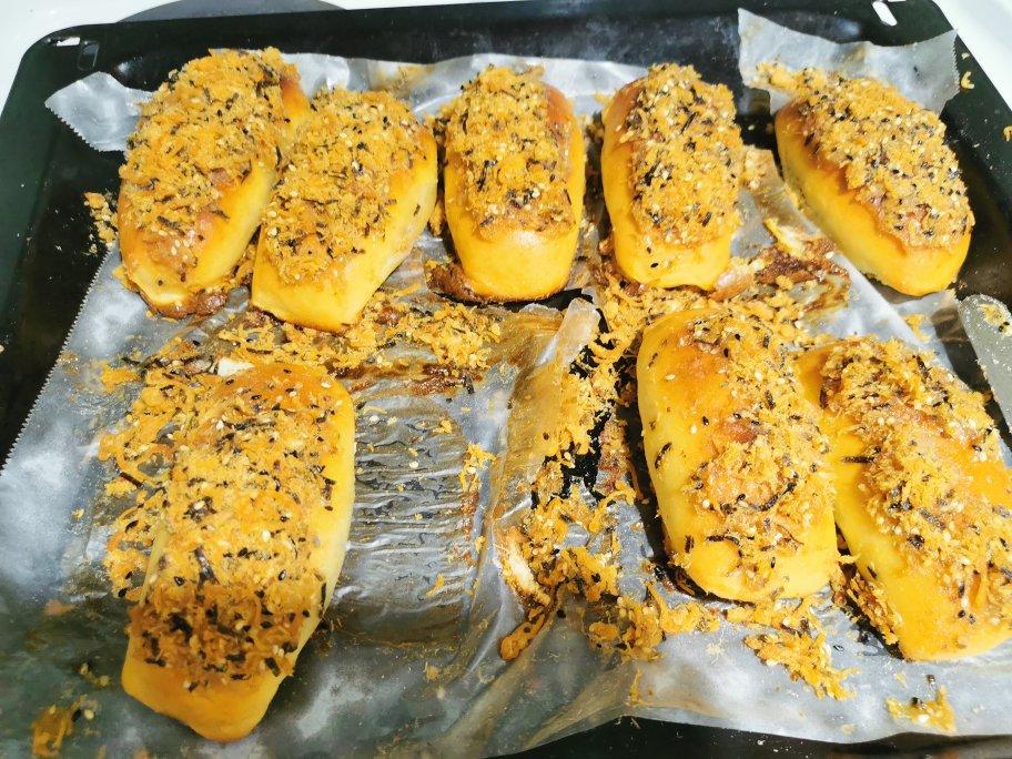 灵魂出窍的肉松面包