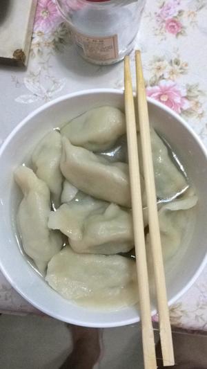 四季豆香菇猪肉饺子的做法 步骤3