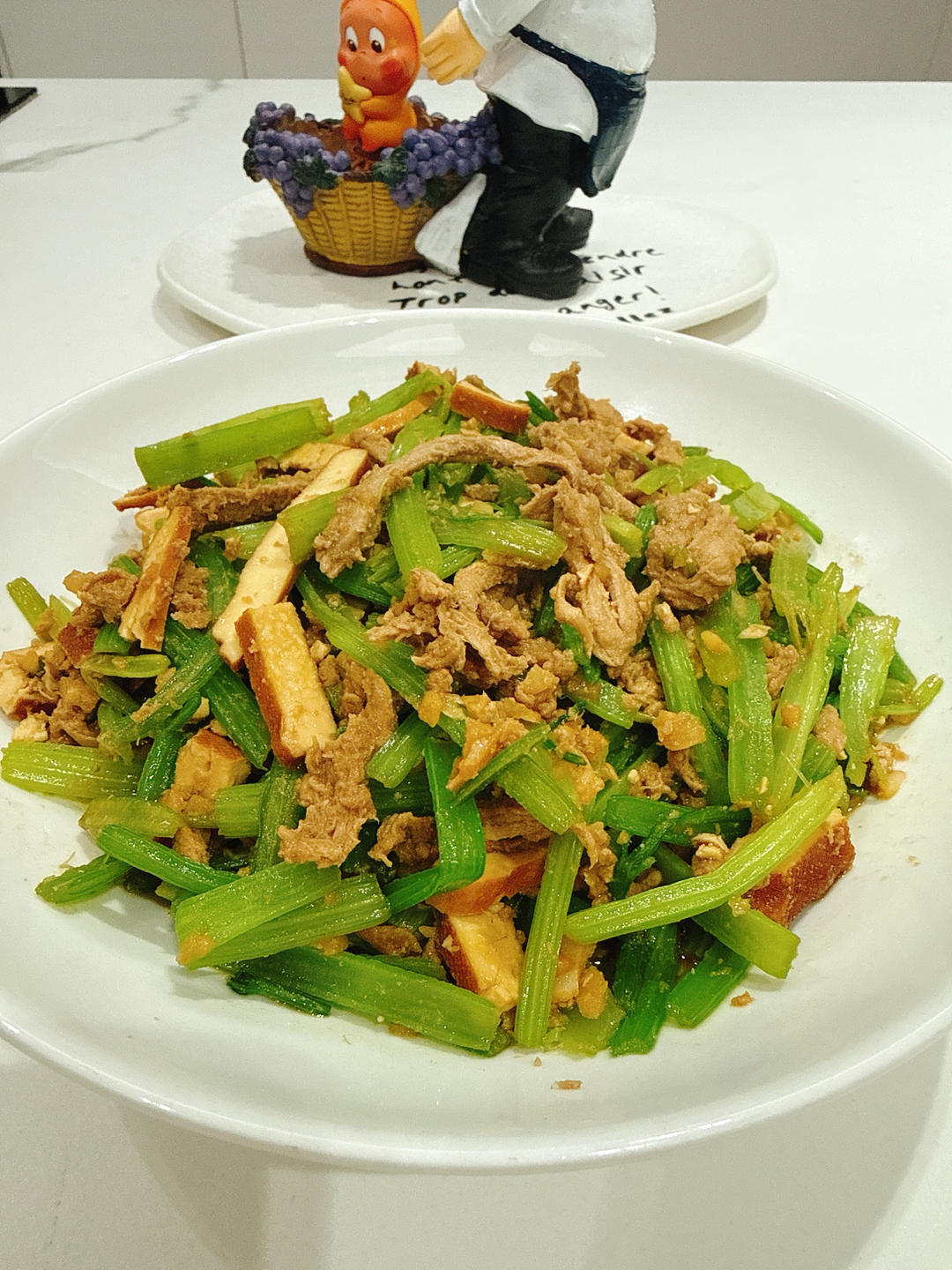 芹菜豆干炒肉丝（小美版）