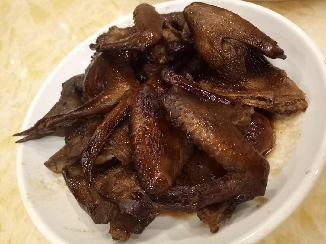 脆皮乳鸽