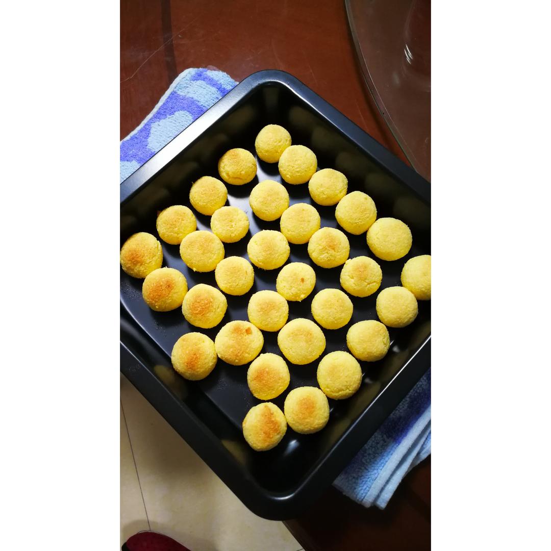 黄金椰丝球