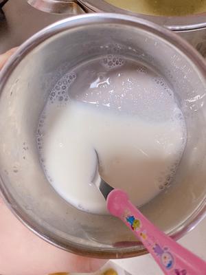 牛奶椰蓉小方块的做法 步骤2