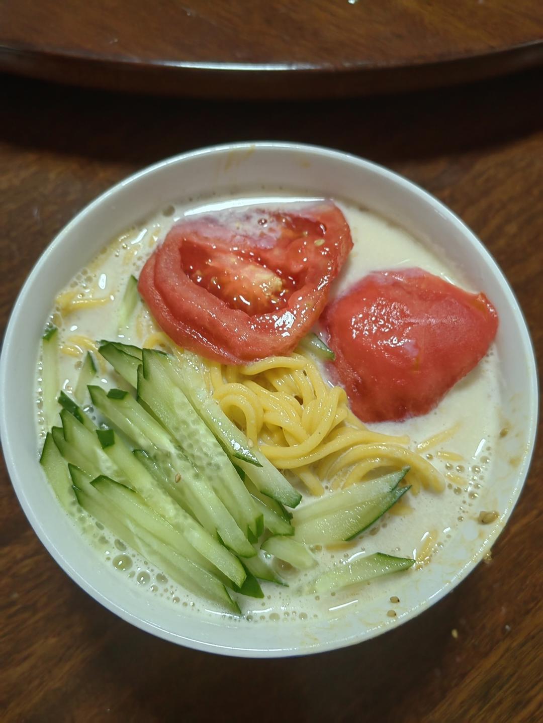 低脂，冰爽，奶乎乎豆浆冷面