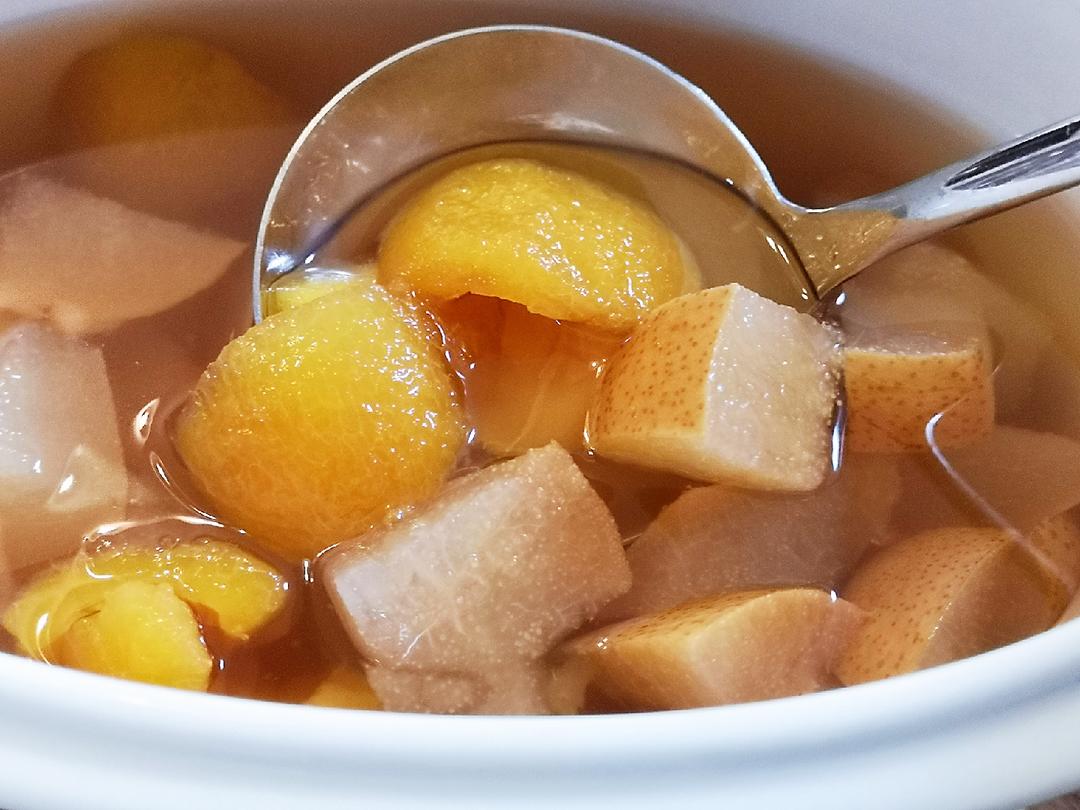 枇杷雪梨冰糖水