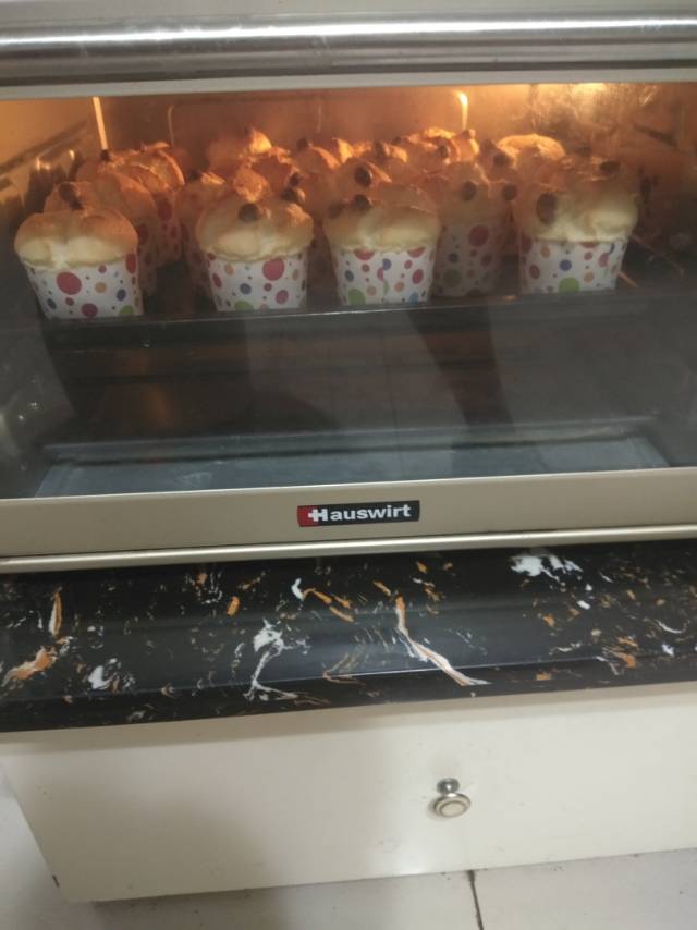 不塌不凹的纸杯戚风蛋糕