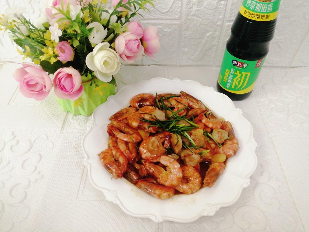 荔枝炒虾的做法
