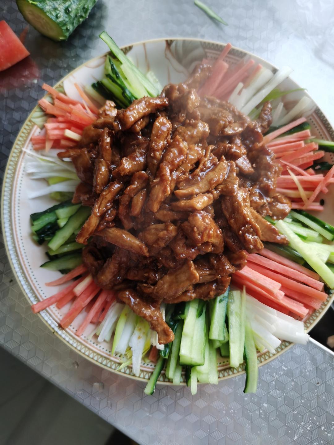 学做京酱肉丝，带饼的