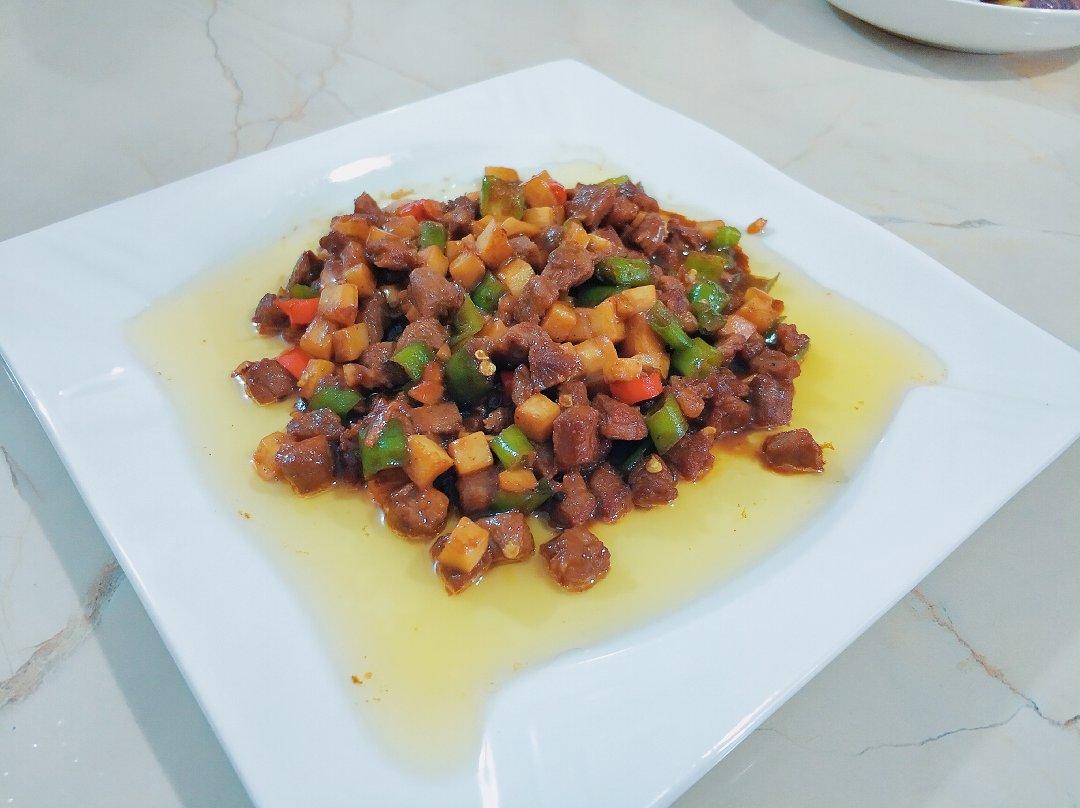 黑椒配牛肉这么好吃，当然是天生一对！——黑椒牛肉粒