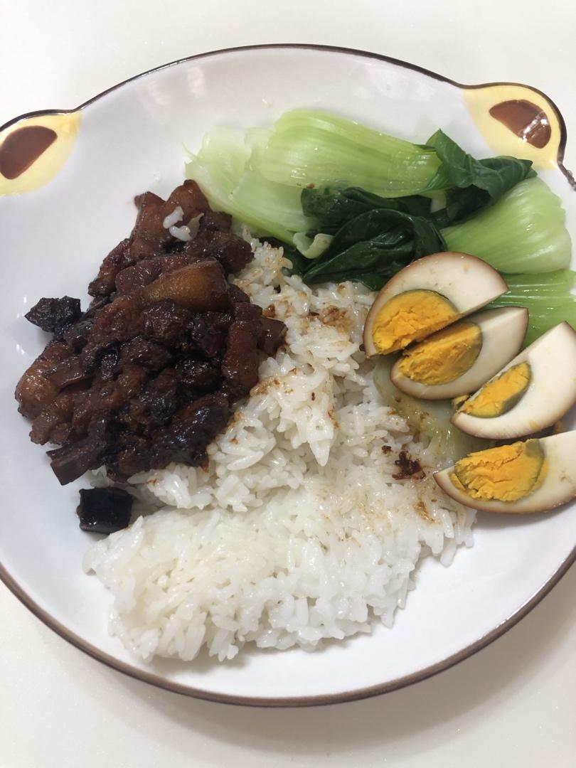 洋葱酥卤肉饭