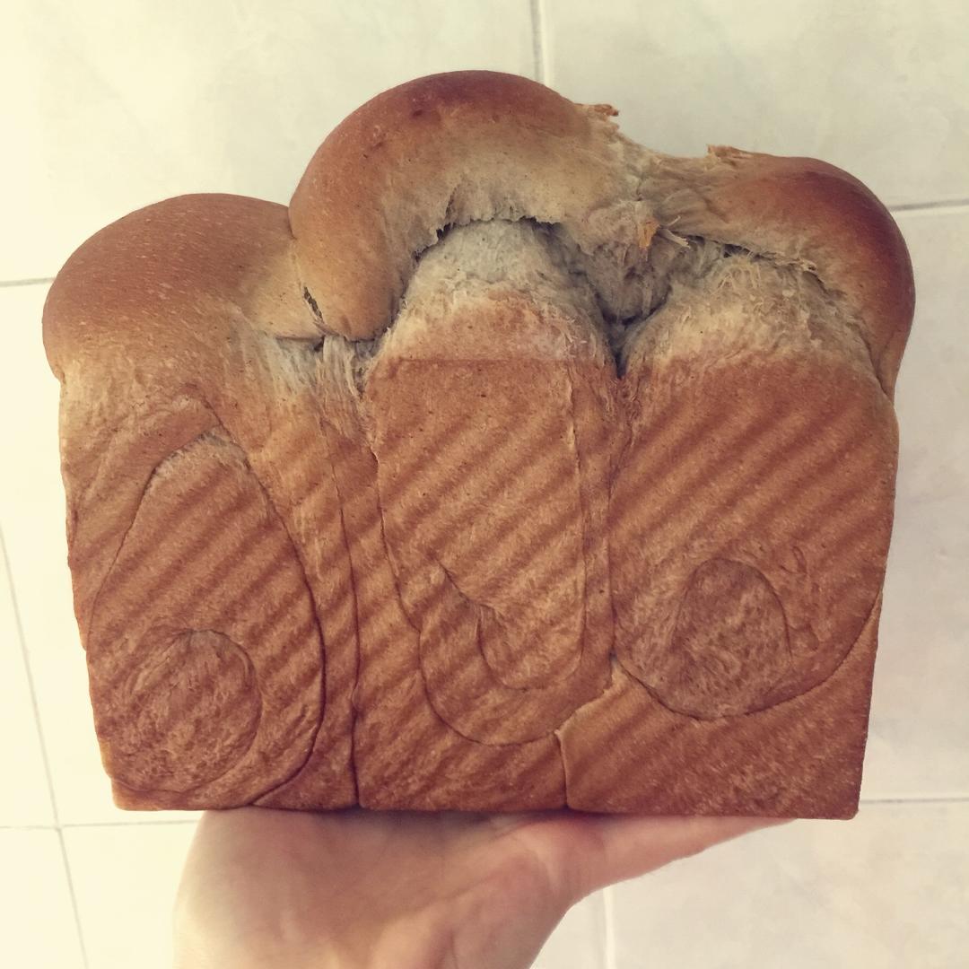 营养丰富的黑芝麻小吐司