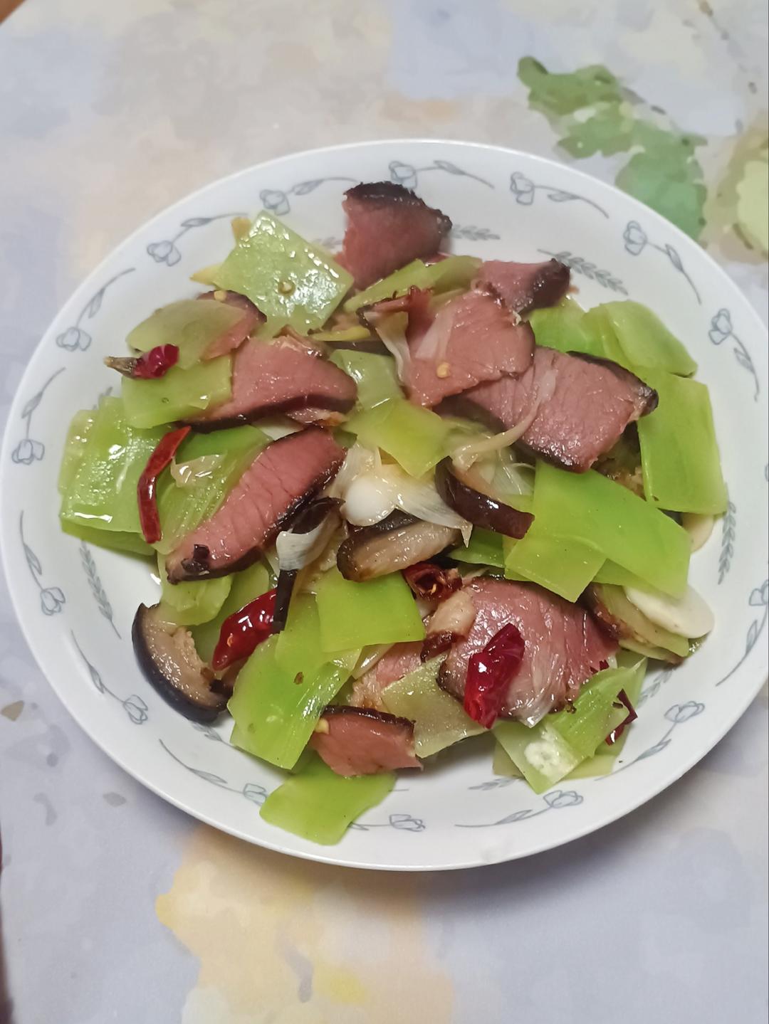 莴笋炒腊肉