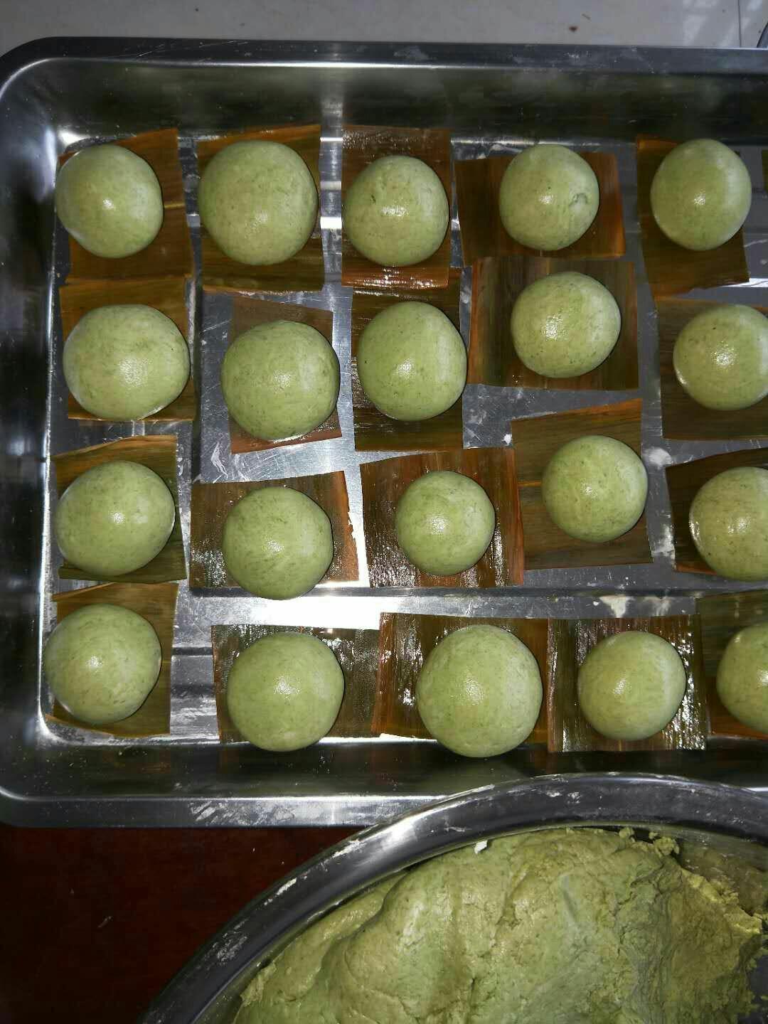 网红青团～～咸蛋黄肉松青团