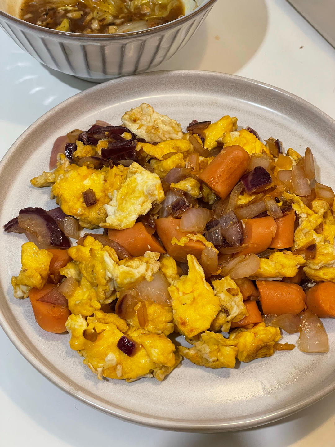 降压防癌的好食材  洋葱炒鸡蛋